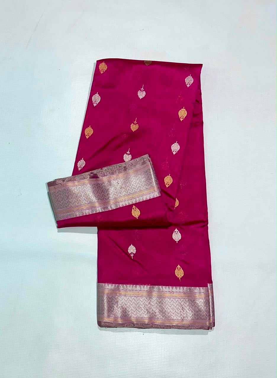 Rani Pink Pattu Silk Chanderi saree pallu with expansive textured metallic weaving.