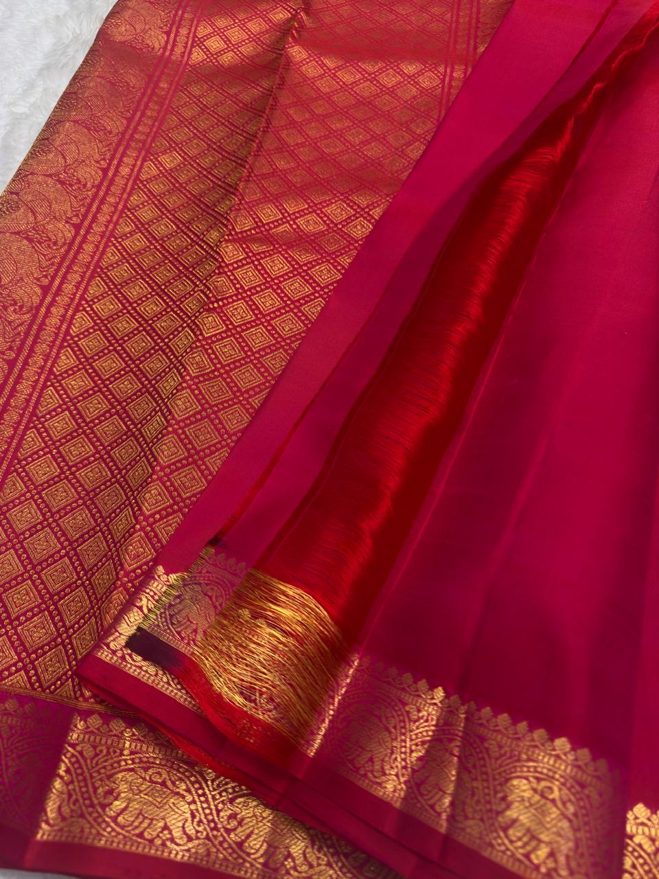 Raspberry Pink Handwoven Pure Silk Kanjipuram Saree with Small Gold Buttas & Petite Zari Elephant Border