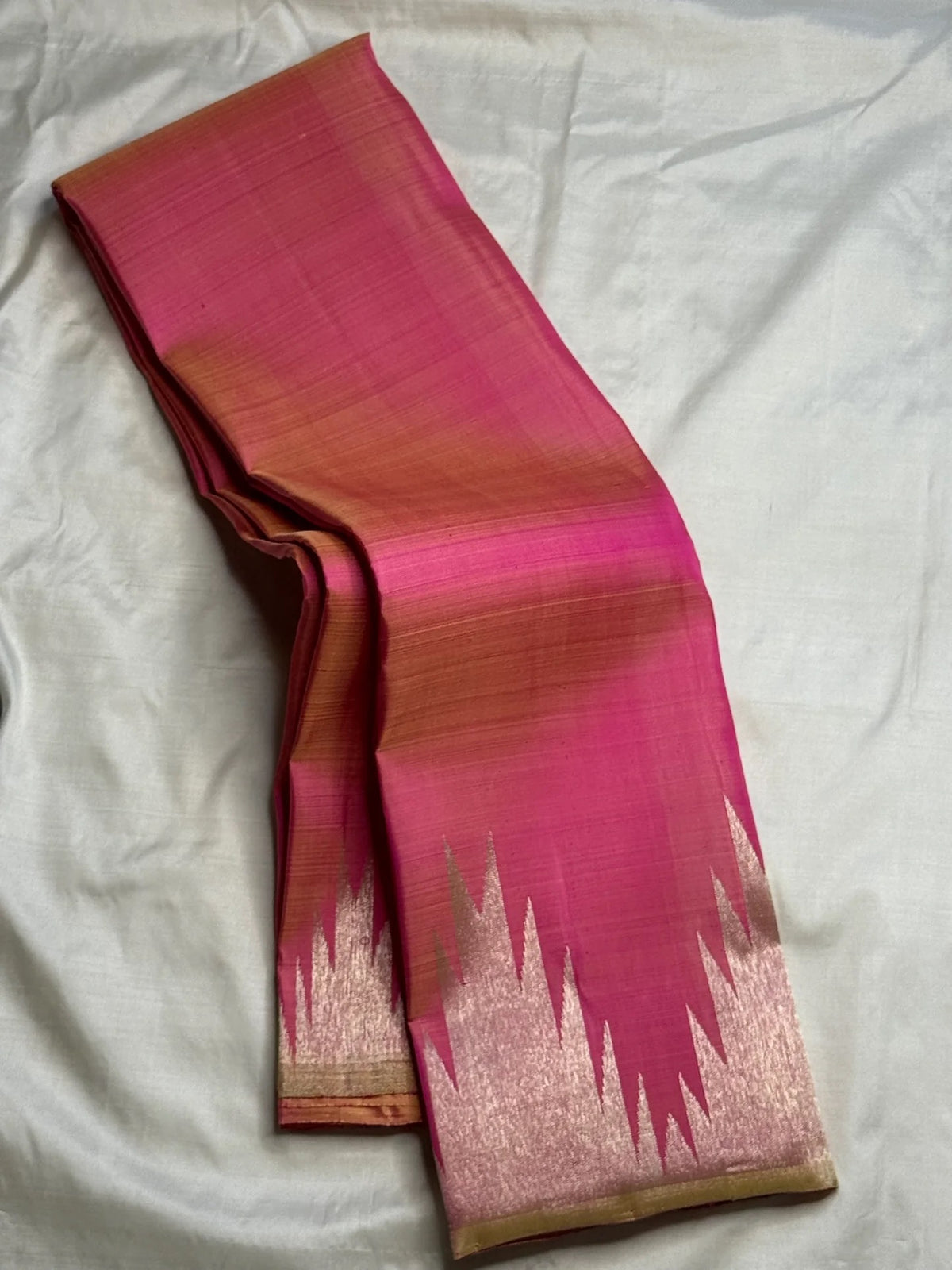 Pink Kanjivaram pure silk saree temple border detail