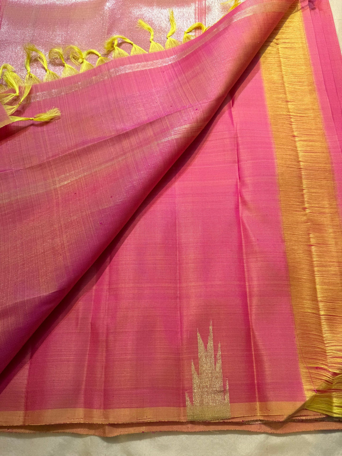 Pink and Peach Ettukol Kanchipuram silk saree
