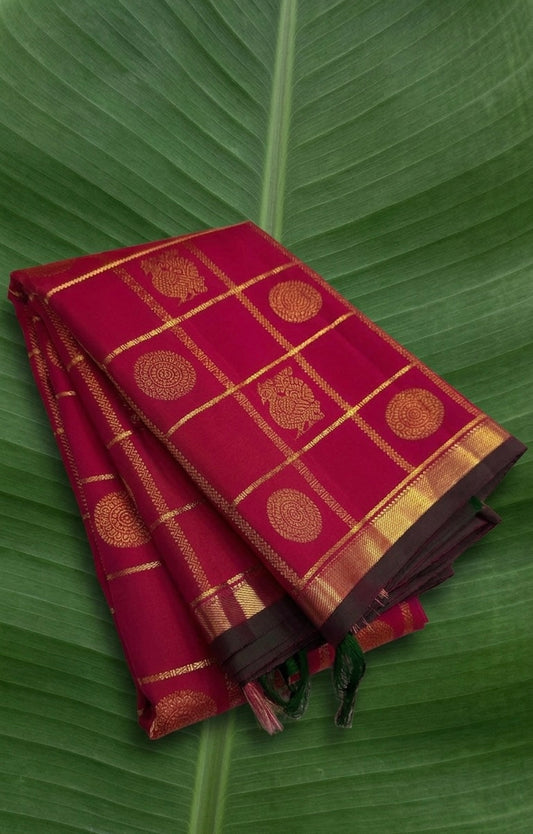 Pink red shot Pure Kanchipuram silk saree with antique gold zari kattam and deep maanthulir selvedge