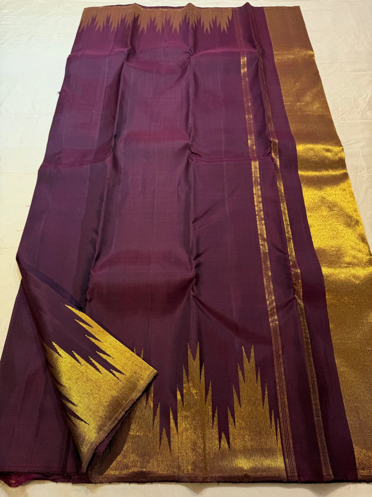 Plum Brown Ettukol Kanchipuram silk saree detail