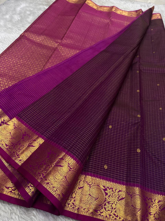 Plum Purple Handwoven Pure Silk Kancheepuram Zari Kattam Saree with Fuchsia Peacock Border – silk fabric close-up