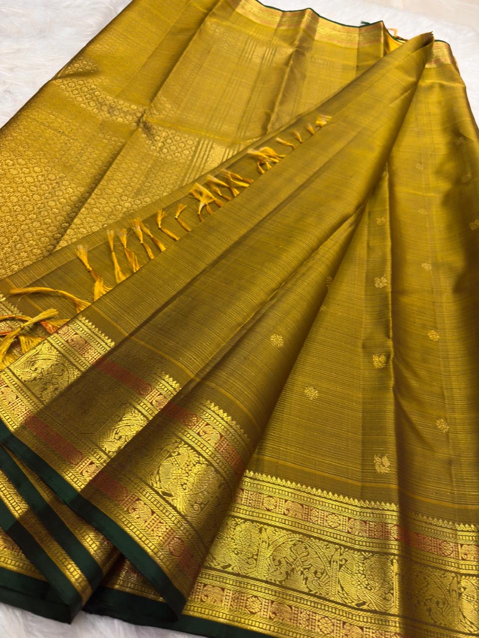 Ponvandu Gold pure silk Kanjeevaram saree — butta