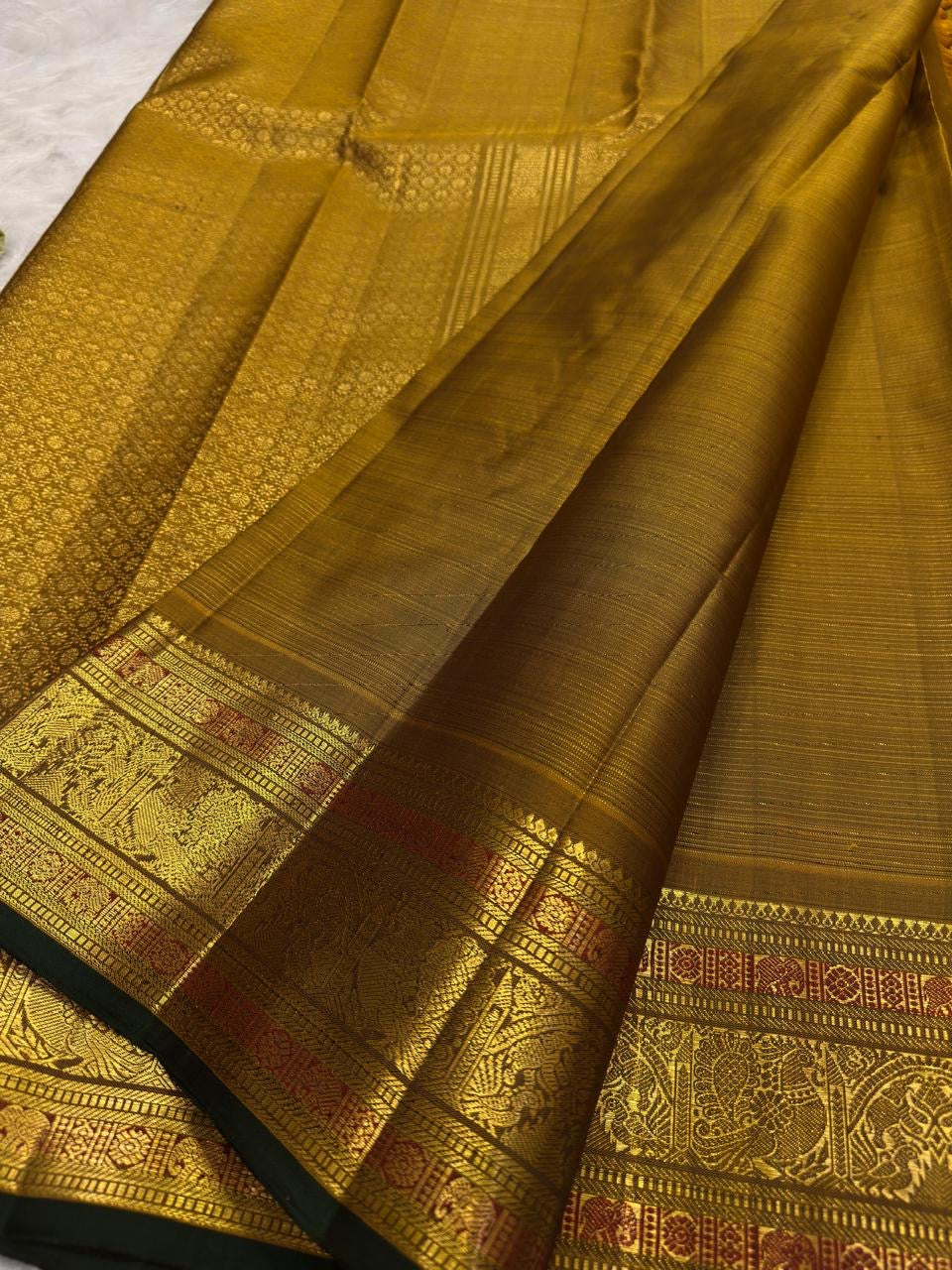 Ponvandu Gold pure silk Kanjeevaram saree — vairaoosi weave