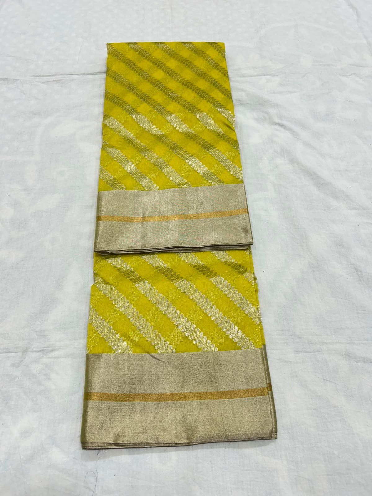 Sunlit Turmeric Yellow Diagonal Zari Katan Silk Chanderi Saree, diagonal zari-leaf stripes on the body