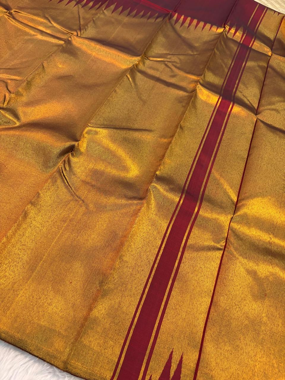 Arakku Red and Antique Gold Handwoven Pure Silk Kanjeevaram Saree with Ettukol Border