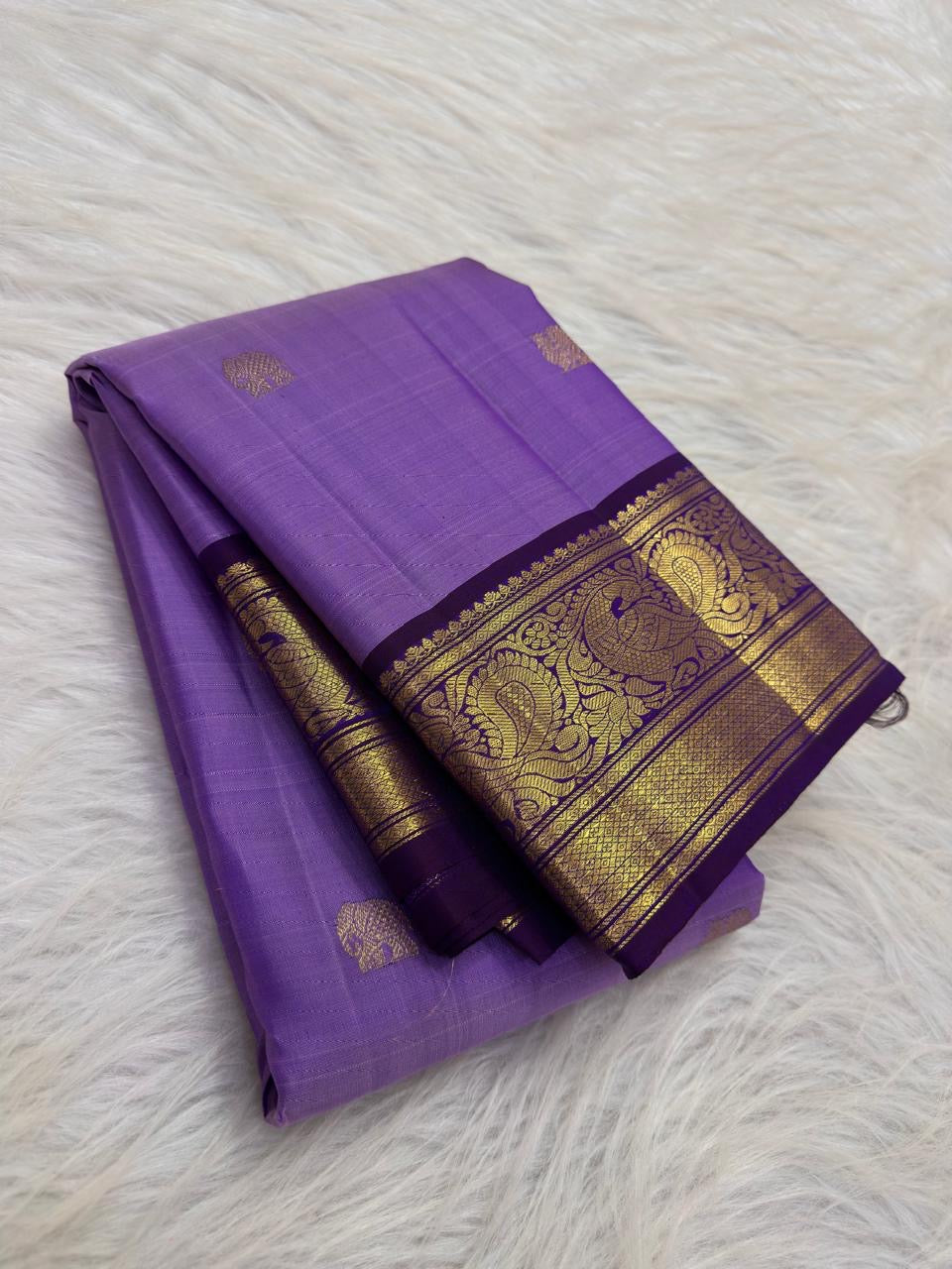 Lavender purple Butta saree — deep aubergine border detail