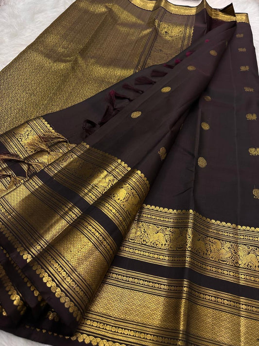 Aubergine handwoven pure Kanjivaram silk saree full overview