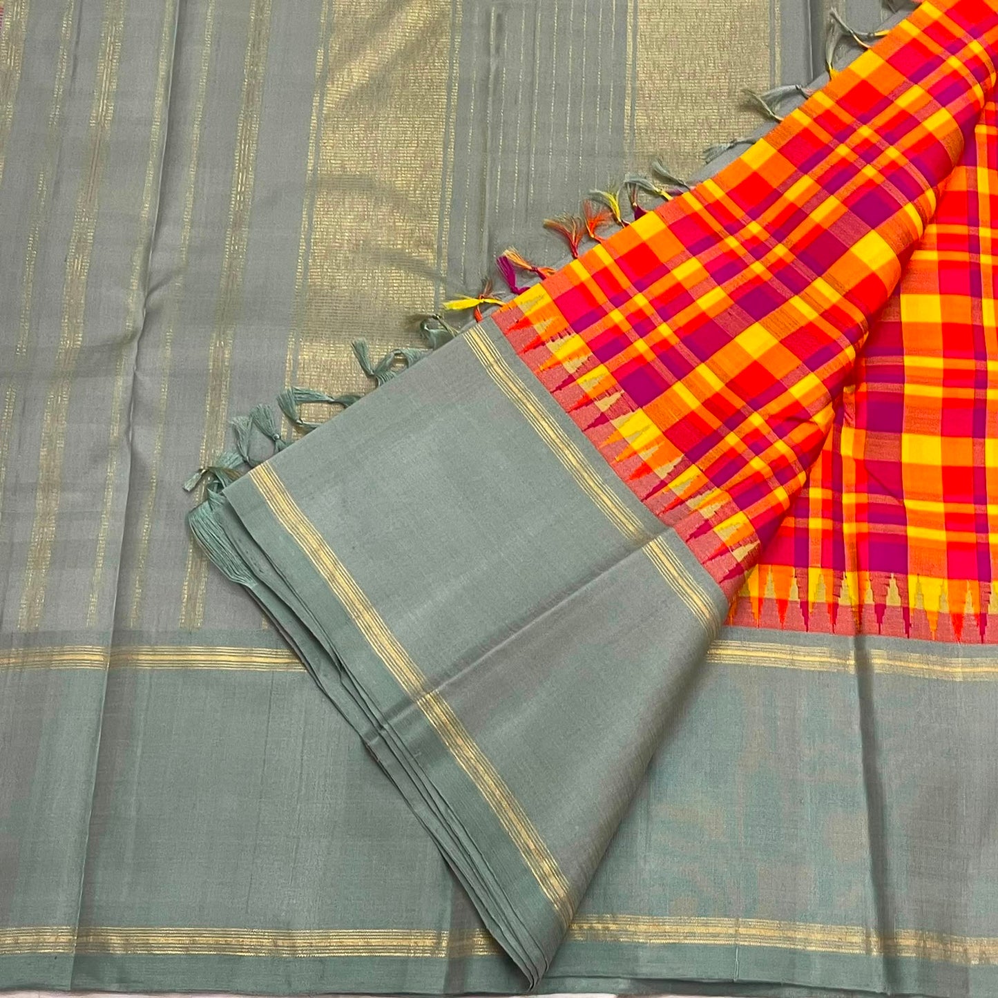 Vibrant Multicolour Handwoven Pure Silk Kanjipuram Saree with Kanchi Kattam Weave
