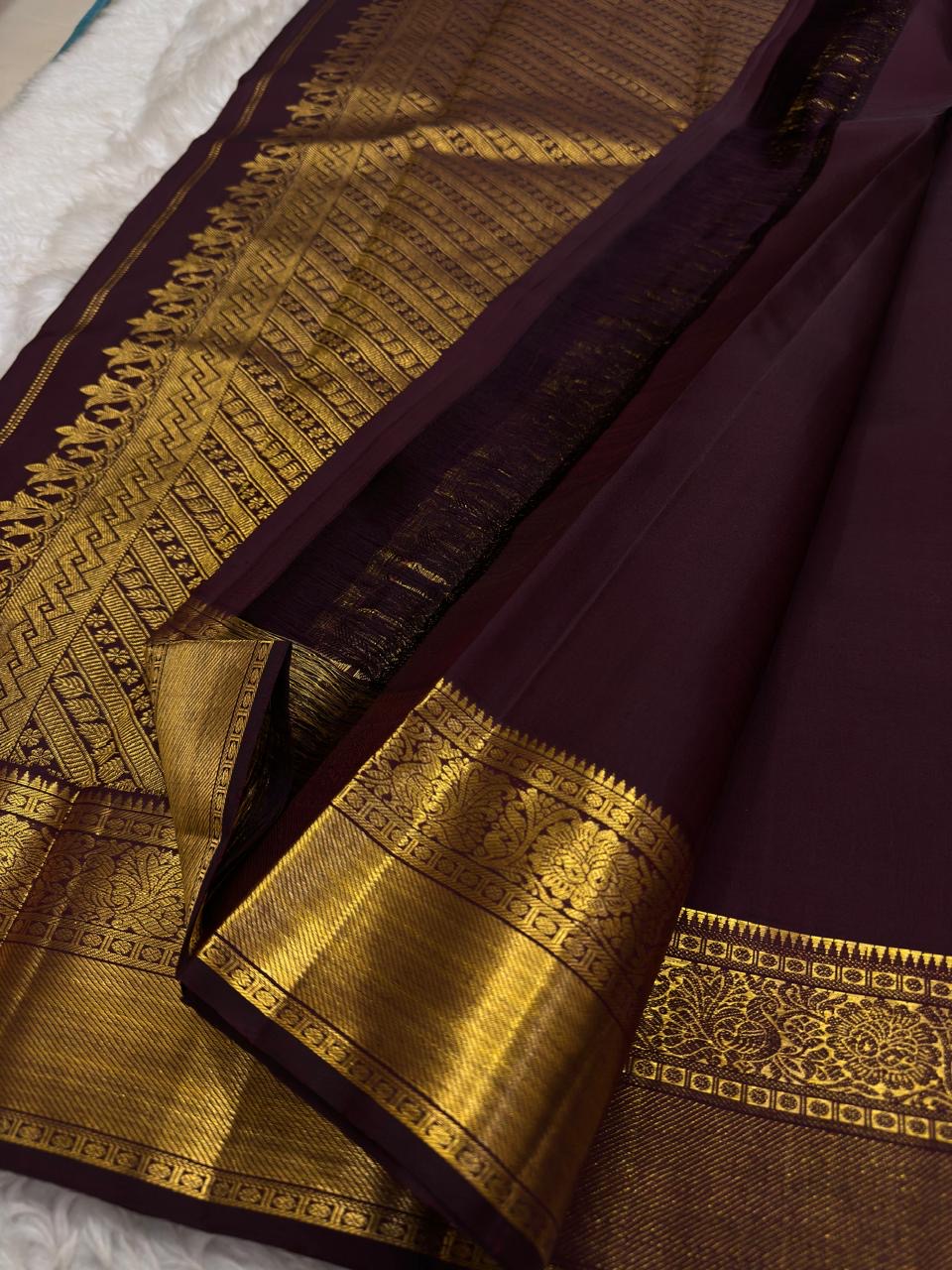 Pure Kanchipuram silk saree with ornate mayil kodi border – pallu detail