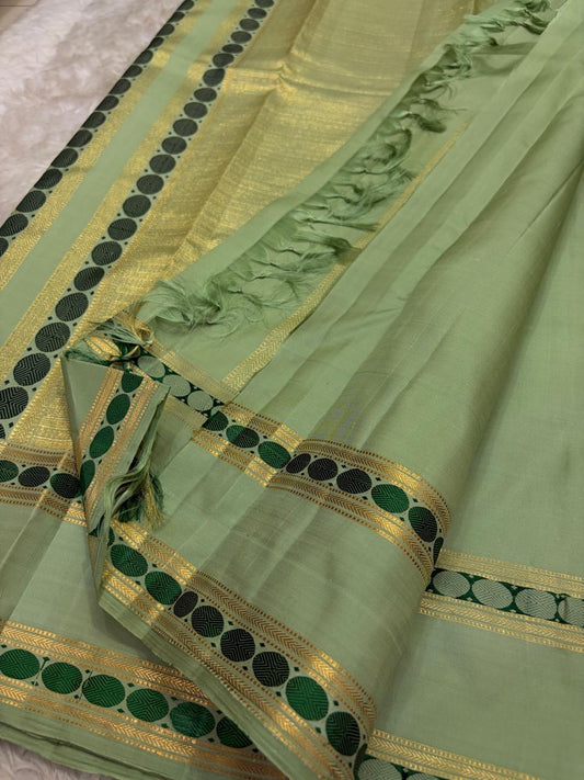 Kanjeevaram silk saree pallu with Vanki pattern zari panels