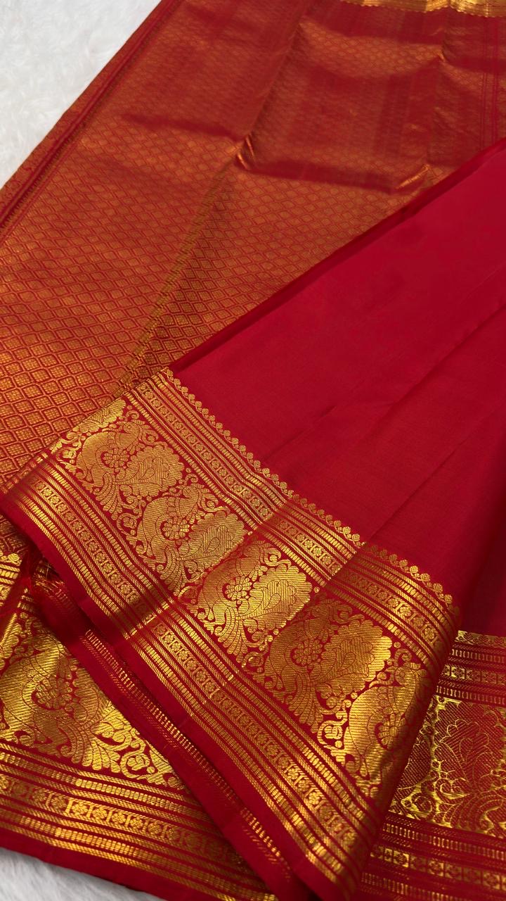 Deep Arakku Red Handwoven Pure Silk KanchiPattu Saree with Dark Korvai Zari Border