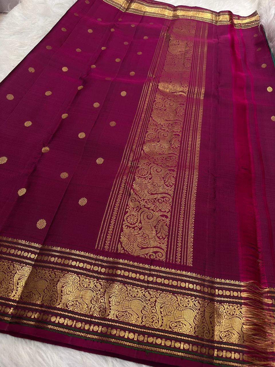 Pure mulberry silk KanchiPattu Butta saree – raspberry border close-up — Idam Living