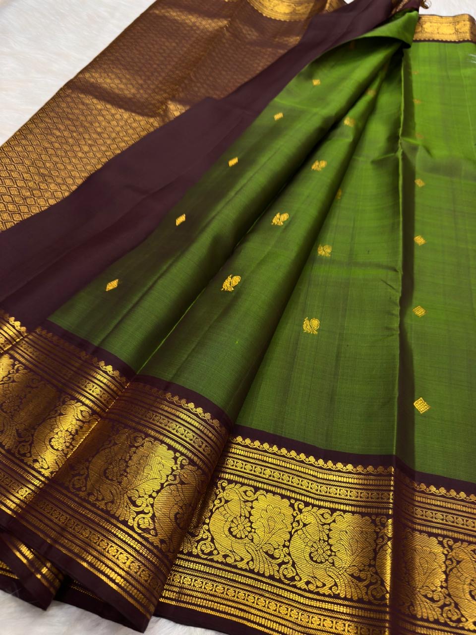 Leaf Green Handwoven Pure Silk Kanjipuram Saree with Deep Maroon Korvai Zari Border