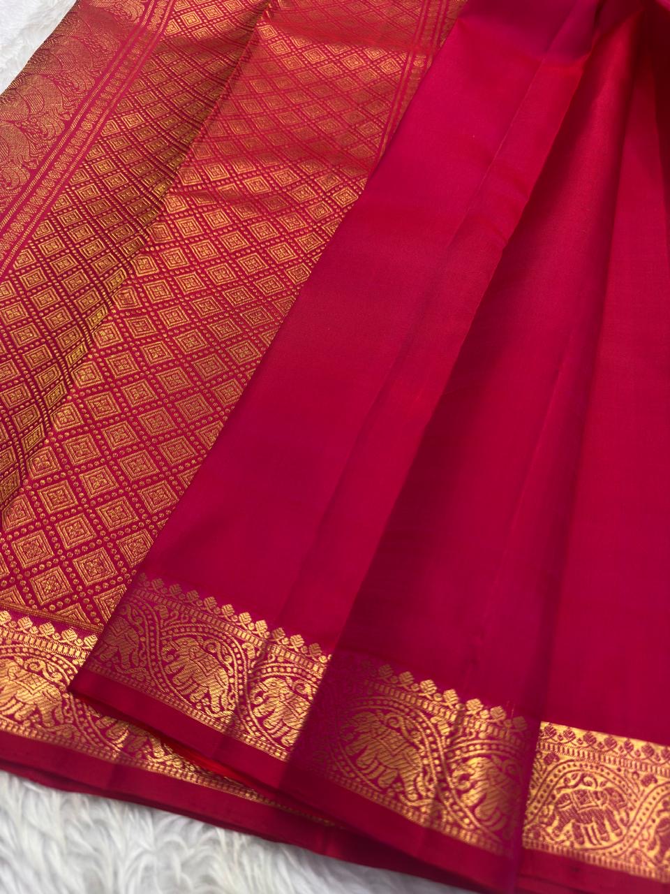 Raspberry Pink Handwoven Pure Silk Kanjipuram Saree with Small Gold Buttas & Petite Zari Elephant Border