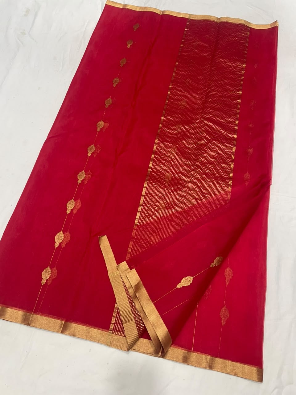 Handwoven red Pure Silk Chanderi saree