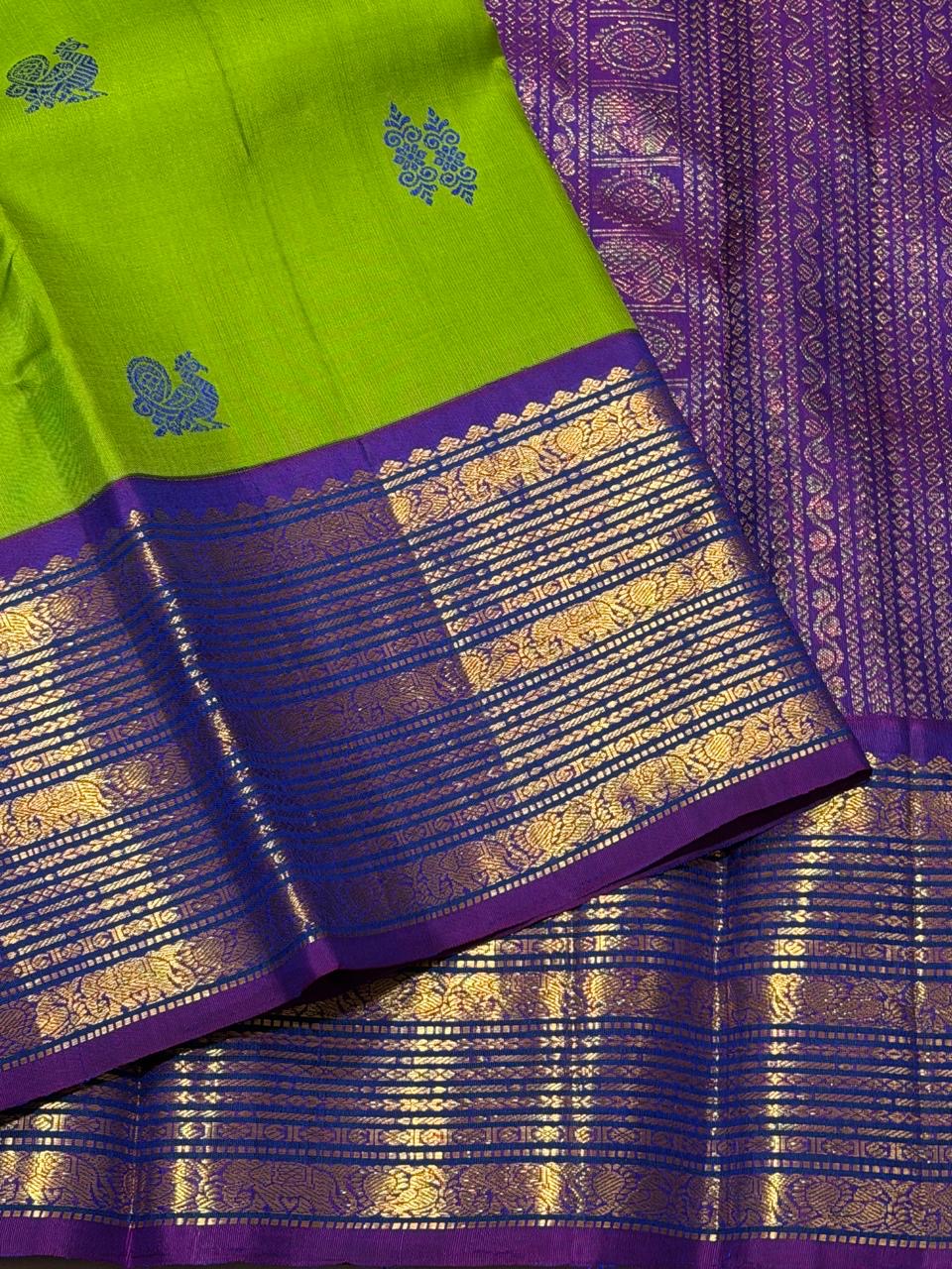Parrot green handwoven pure silk Kanchipuram varisaipet saree with violet border, view 1
