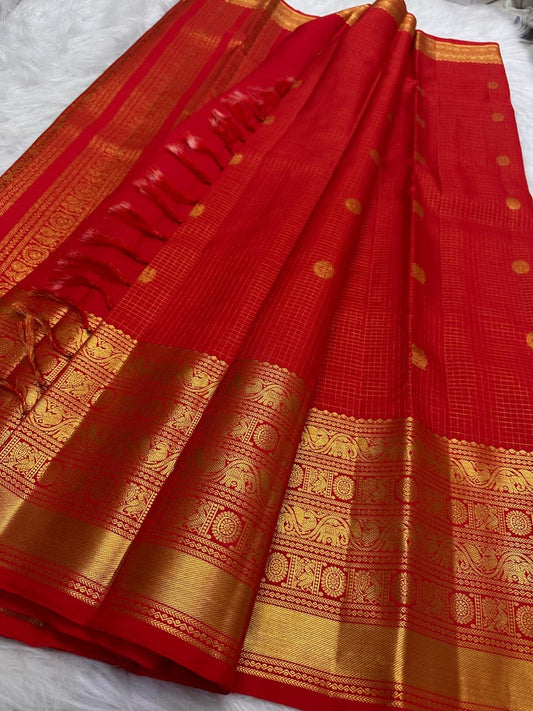 Vermilion Red pure silk Kanchi Pattu saree, Varisaipet weave with Grand Antique Gold Zari border — folded view