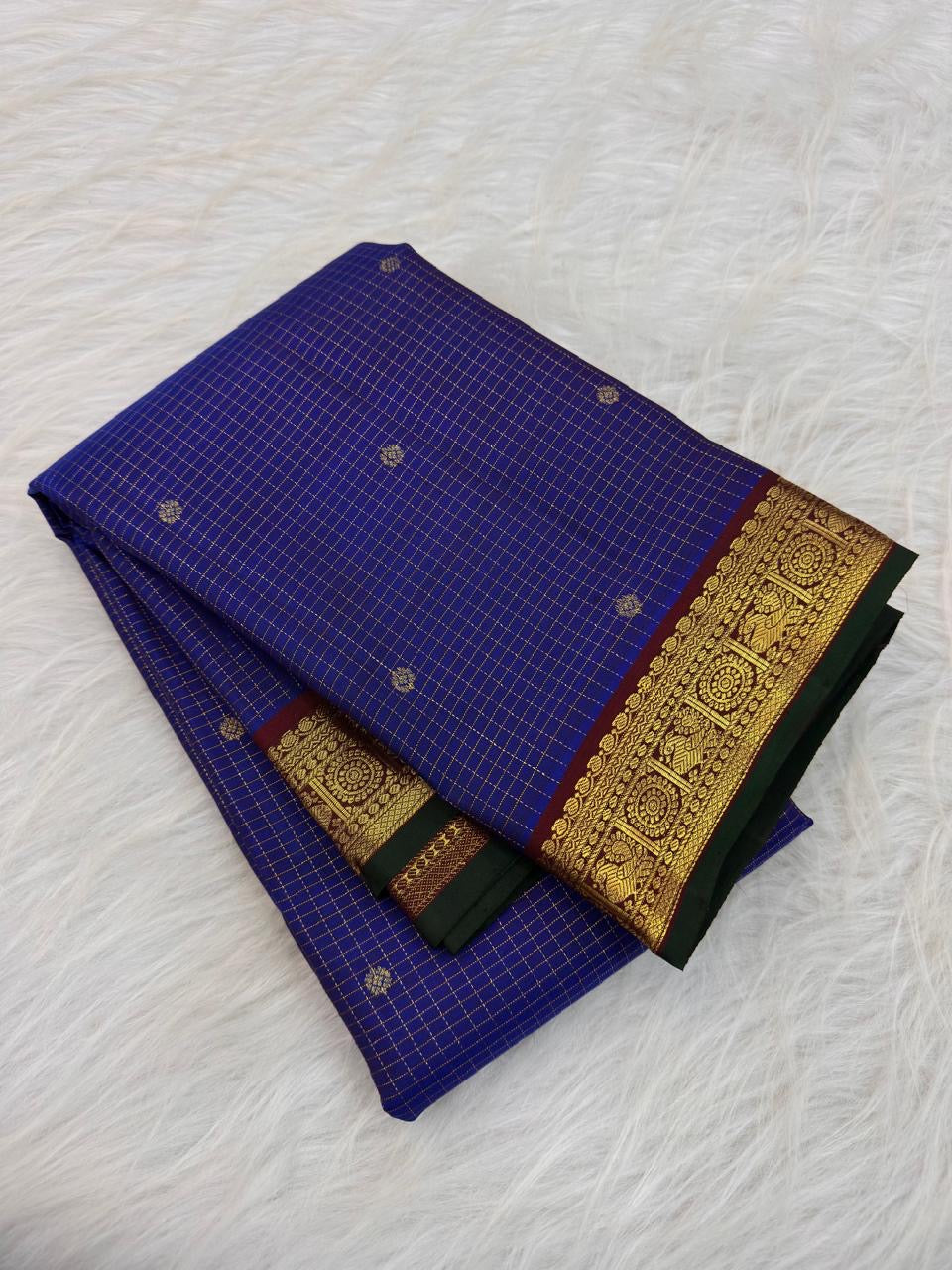 Pure Silk Kanjeevaram saree with Floral Chakram gold zari border