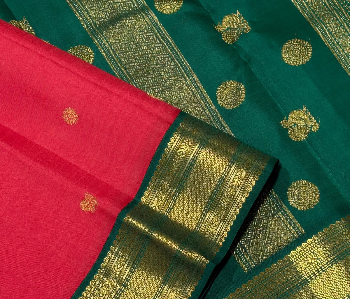 Tomato red handwoven pure silk Kanjeevaram korvai saree with emerald green border, view 1