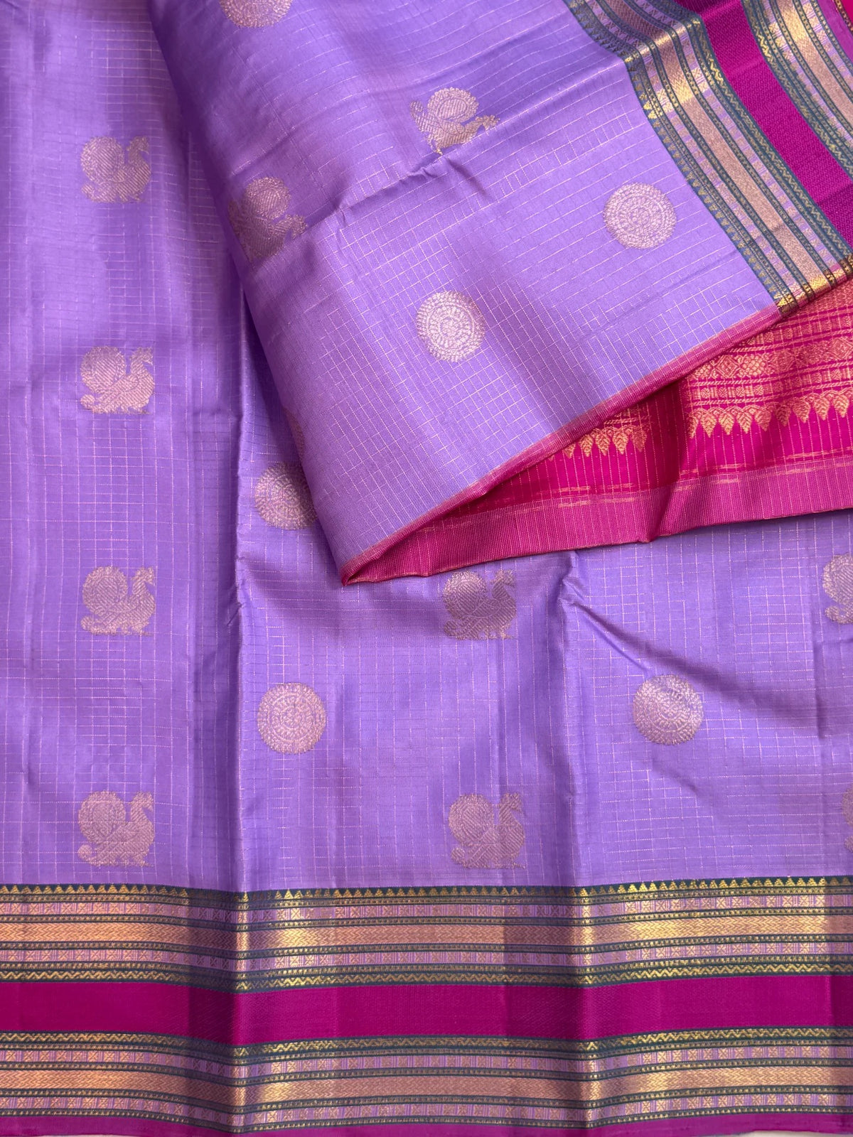 Clear lilac-lavender purple with fine gold checks pure silk Kanchipuram saree, lilac gold fine zari checks body; traditional Zari Kattam weave.