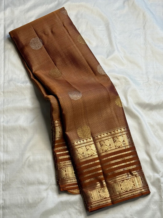 Zari buttas on a Vairaoosi Kanchipuram silk saree