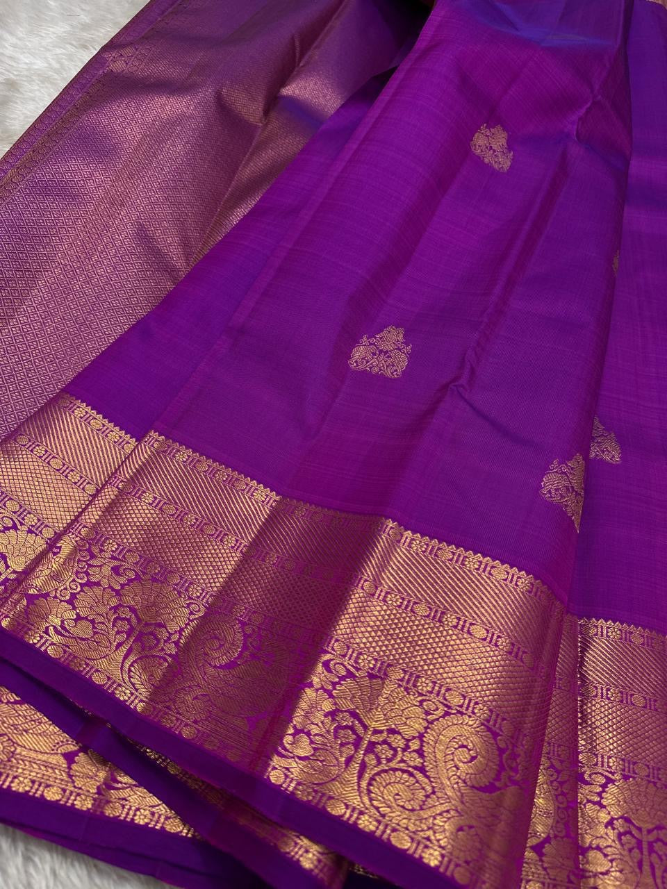 Varisaipet border with gold zari temple motifs on purple Kanjipuram silk saree — Idam Living