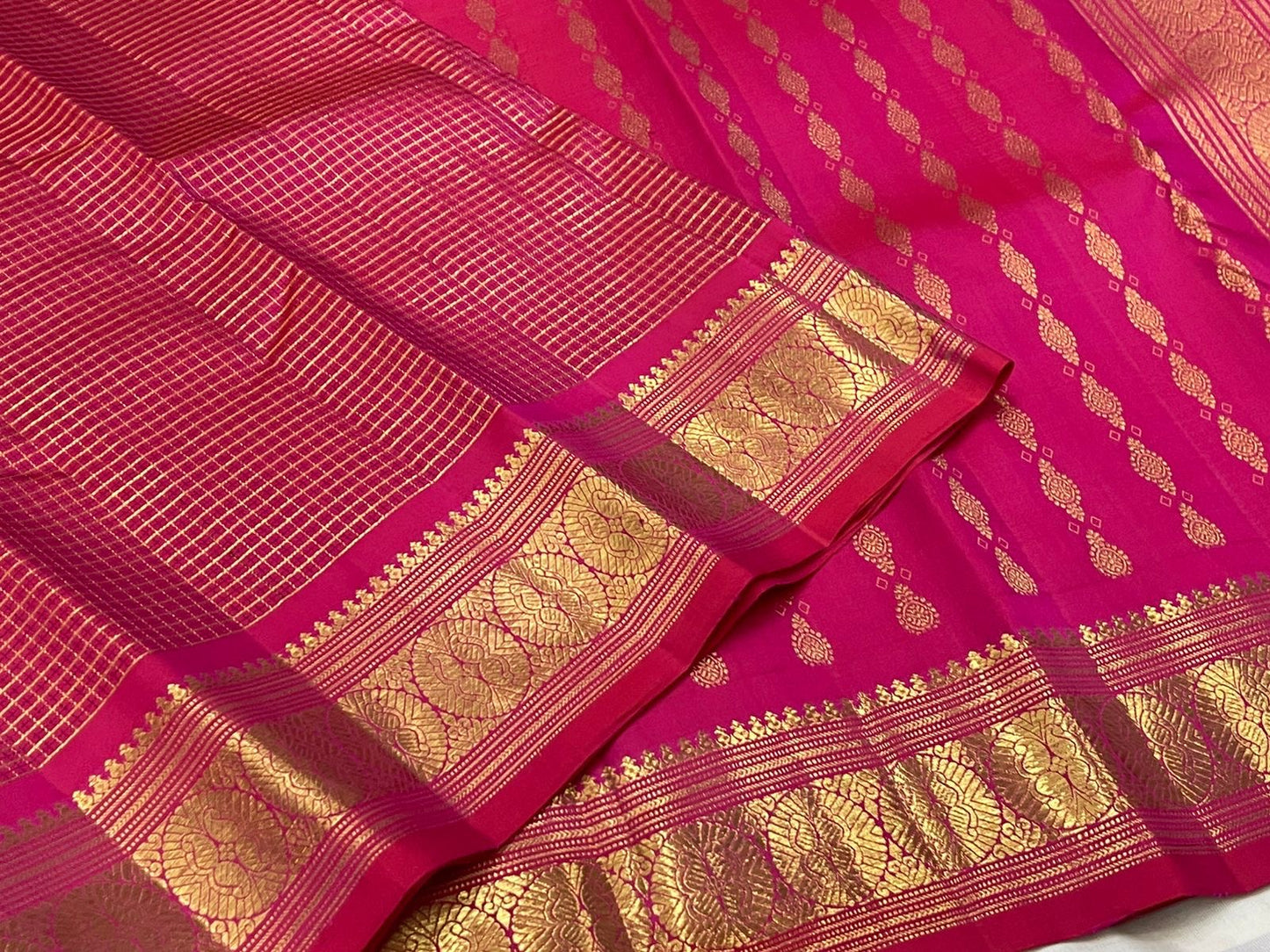 Ornate gold zari pallu on radiant pink pure silk Kanchipuram saree with Pavun butta — Idam Living