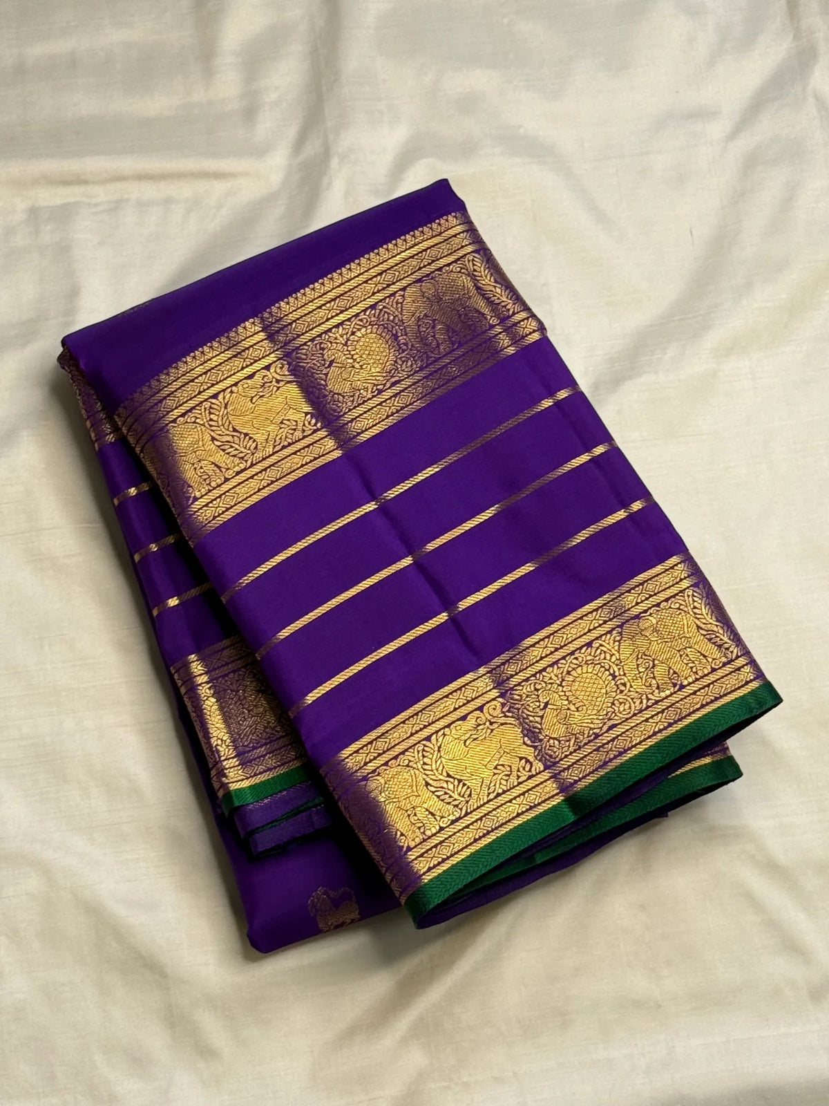 Royal Purple Handwoven Pure Silk Kanjeevaram Varisaipet Saree with Green Selvedge and Gold Zari