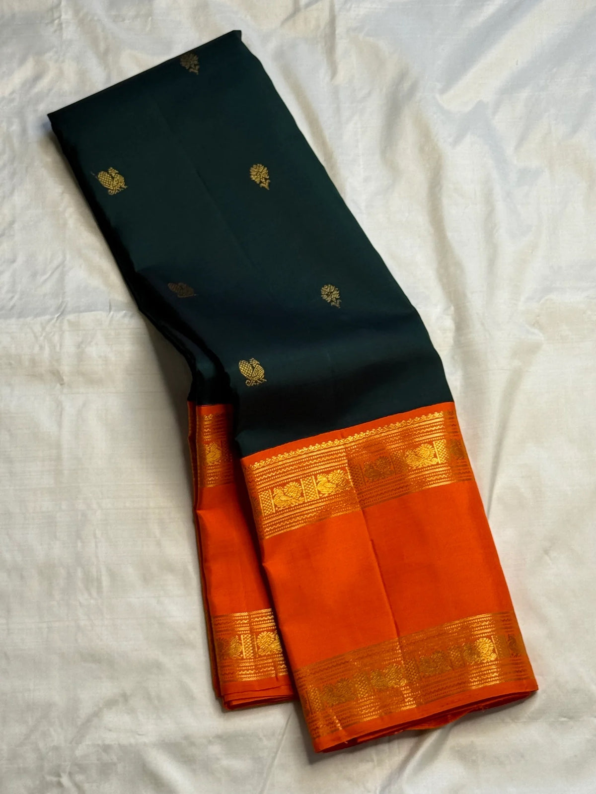 Radiant Orange gold zari border on Pure Silk Kanchipuram saree