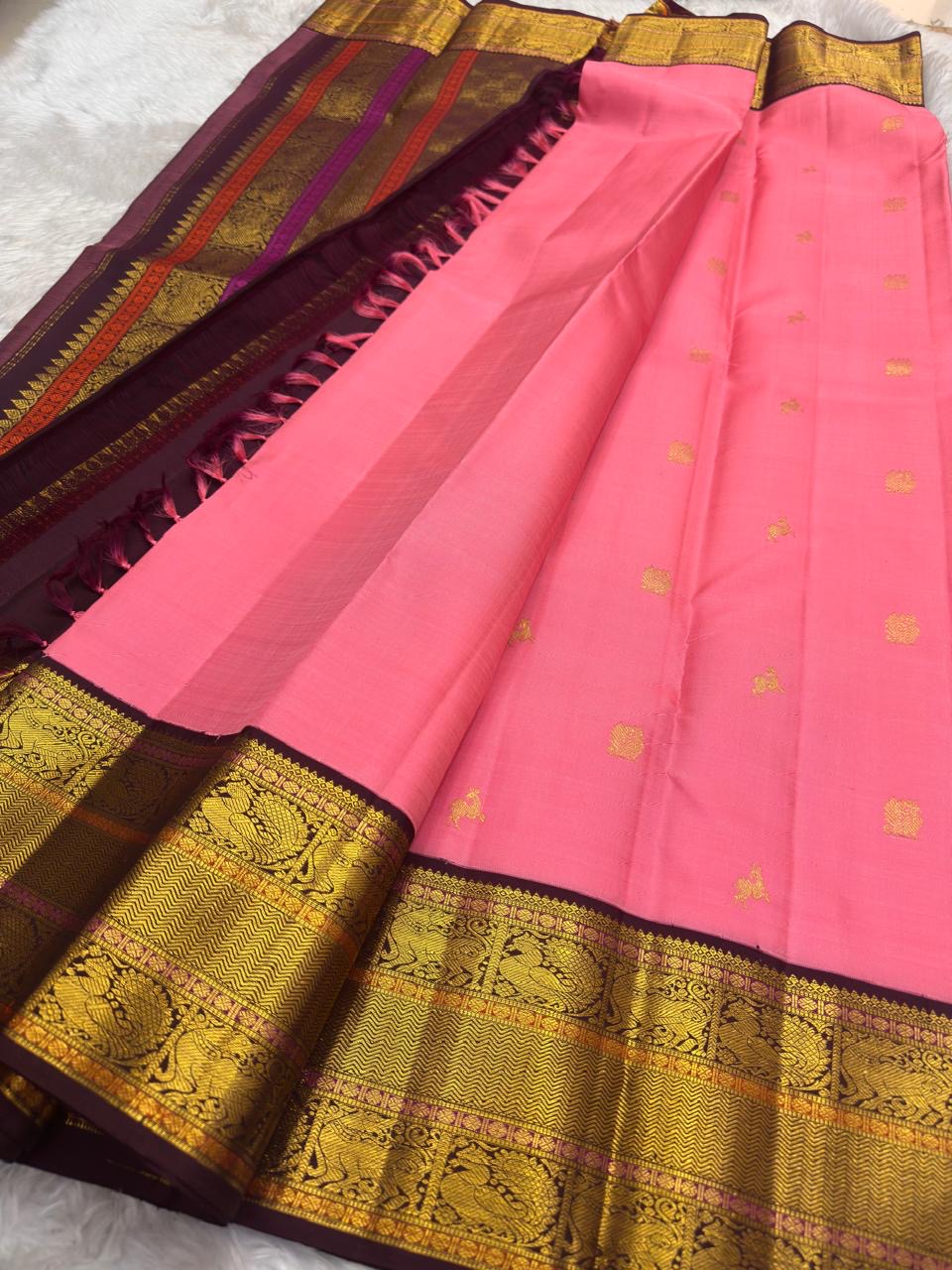 Radiant pink handwoven pure silk Kanjeevaram saree with Varisaipet Butta and Yazhi border — Idam Living