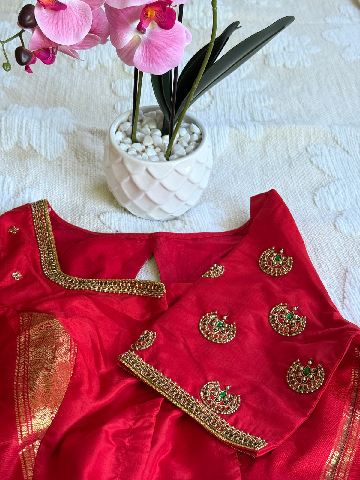 Ramyam antique jewellery embroidery blouse to pair with a Kanchipuram saree