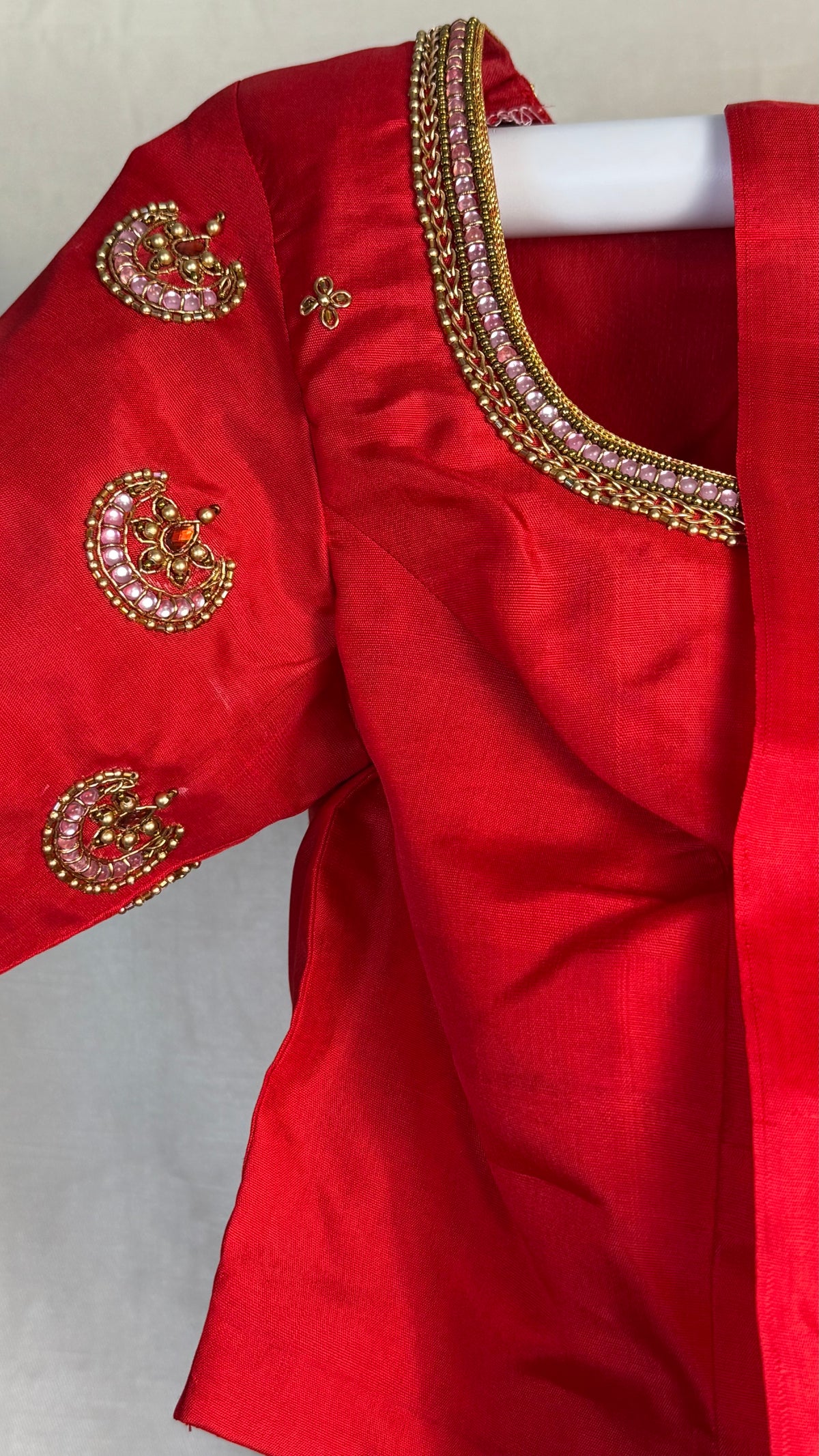 Ramyam embroidered blouse with antique necklace inspired motif