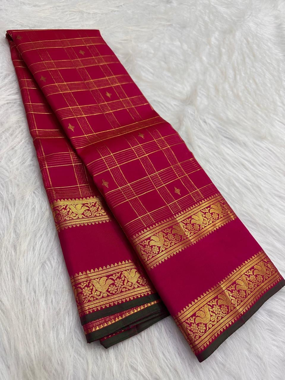 Rani Magenta pure silk Kanjivaram Zari Kattam saree with antique-gold checks and broad gold border.