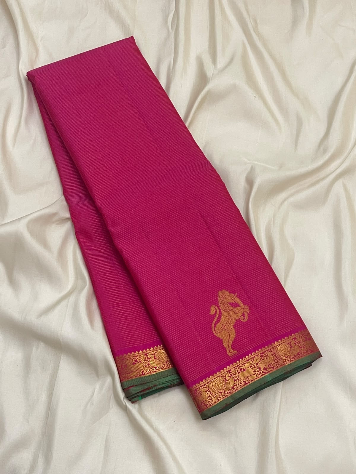 Fuchsia Pink Handwoven Pure Silk Kancheepuram Vairaoosi Saree with Yazhi Motif