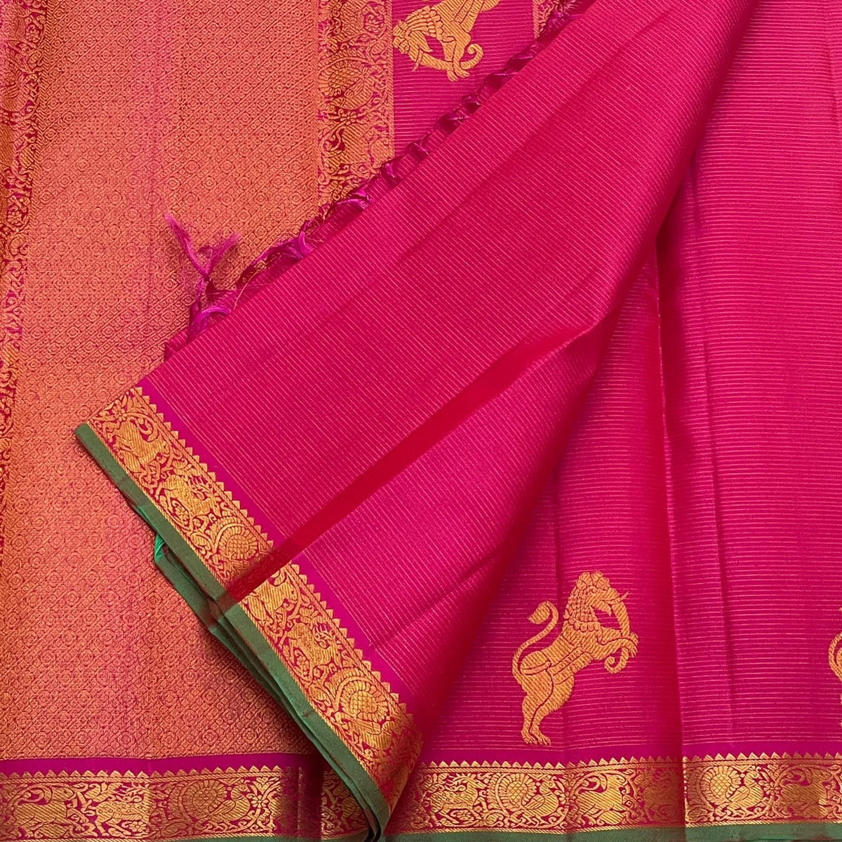 Fuchsia Pink Handwoven Pure Silk Kancheepuram Vairaoosi Saree with Yazhi Motif