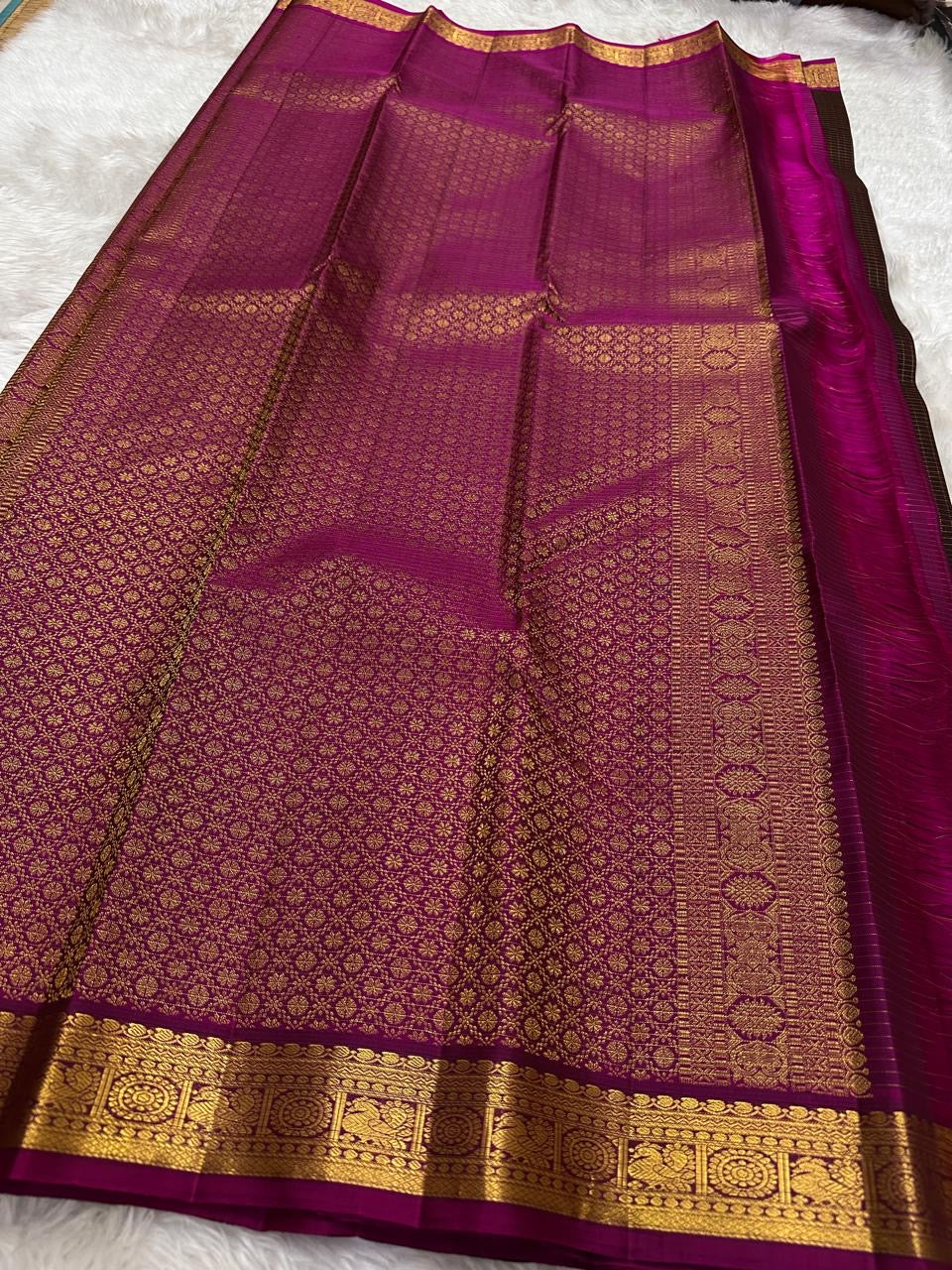 Rani Pink Kanchipuram border with framed Floral Chakram medallions