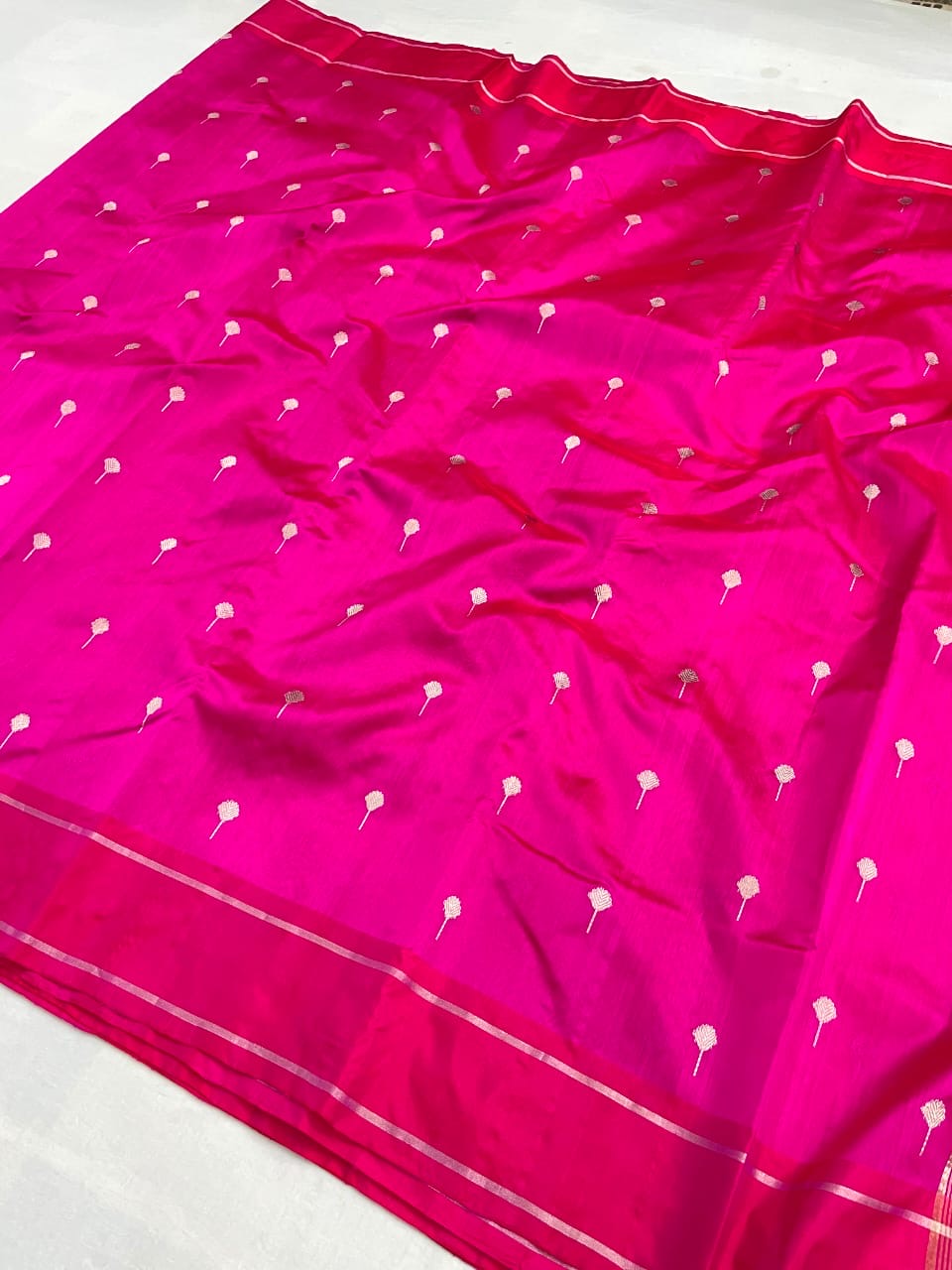 Rani pink Pattu Silk handwoven Chanderi saree, full saree view with zari buttas