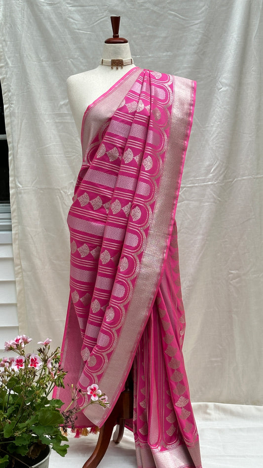 Sona Rupa gold and silver zari pallu on Rani Pink Banarasi saree