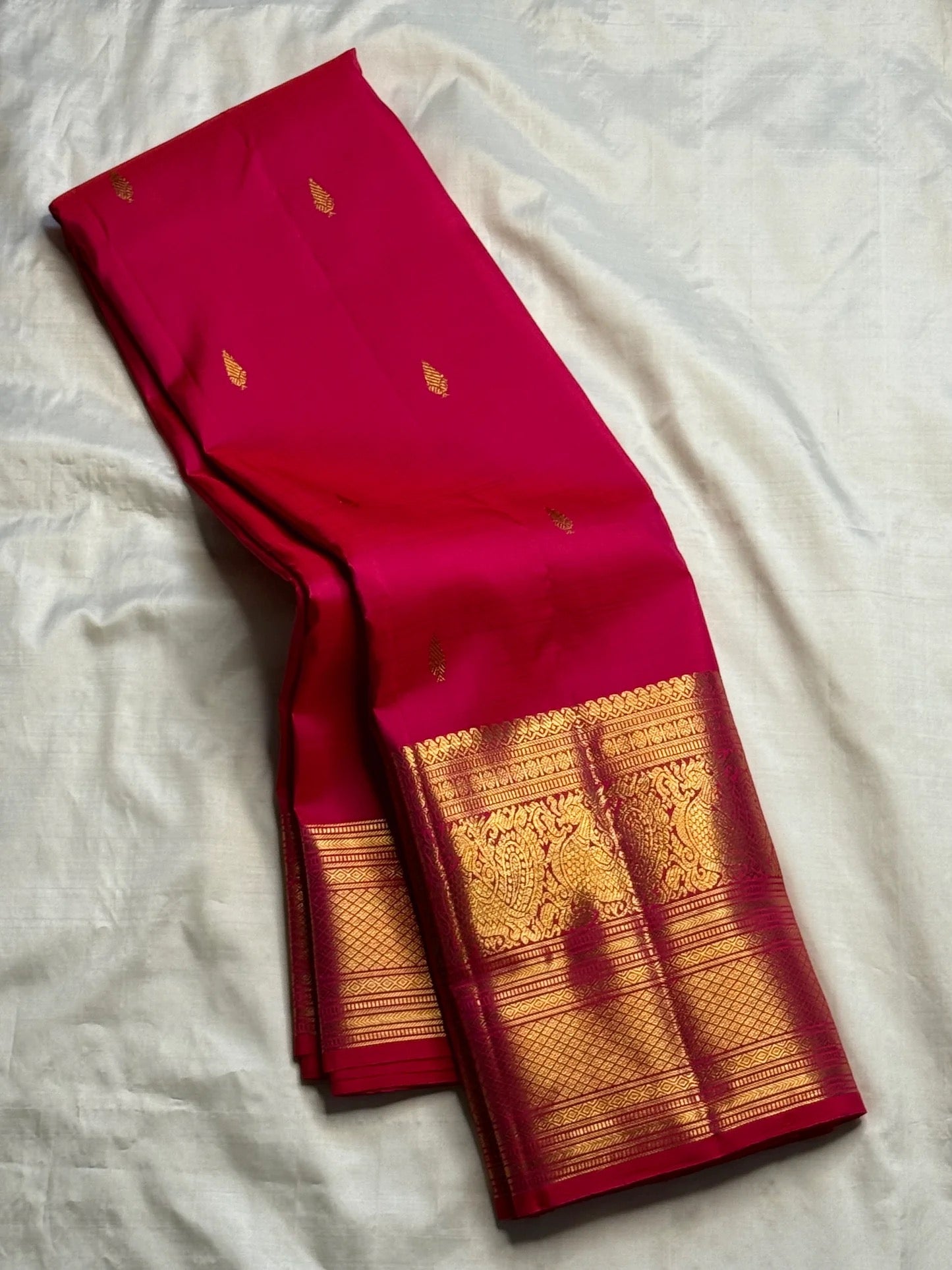 Raspberry Pink pure silk Kanjipuram saree — butta motif, full drape
