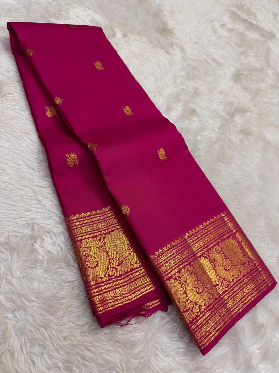Raspberry Pink Handwoven Pure Silk Kancheepuram Saree with Dark Contrast Korvai Zari Border