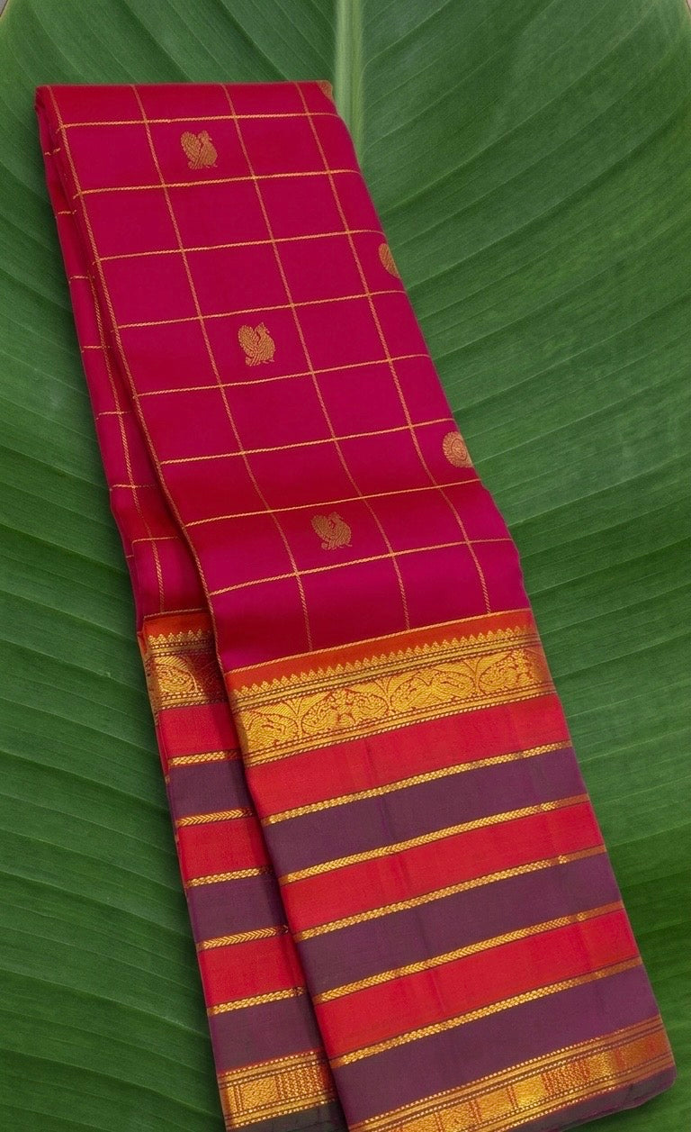 Raspberry pink Varisaipet Kattam Kanchipuram silk saree – front drape view