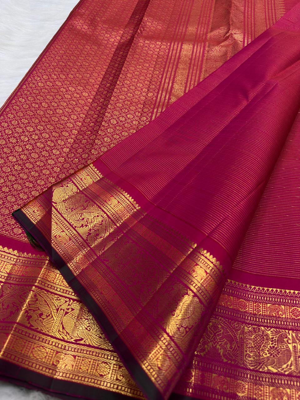 Raspberry Pink pure silk Kanjipuram saree — zari detail