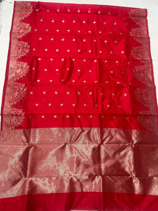 Red Chanderi saree with silver-toned floral buttas