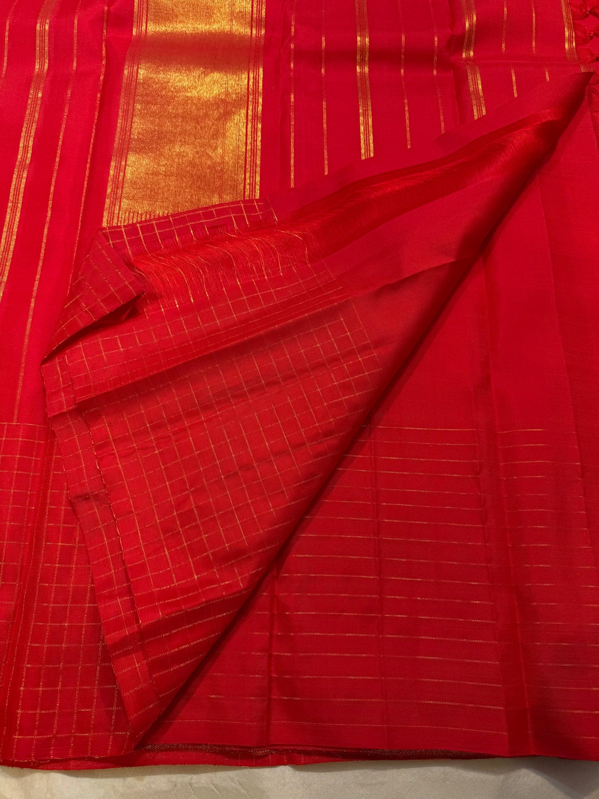 Red Ettukol Kanchipuram silk saree temple border detail