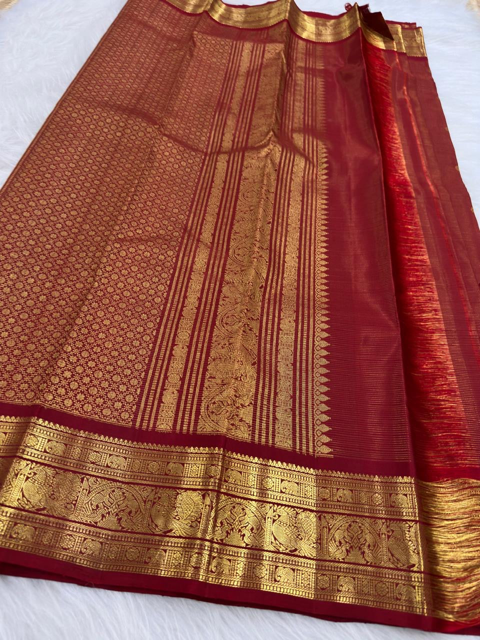 Vermilion Red pure silk Kanchipuram saree — gold butta
