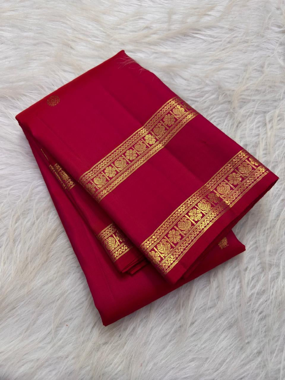 Raspberry Rose Red handwoven pure silk Kanchipuram Rettapet saree with zari mayil chakram buttas, image 4.