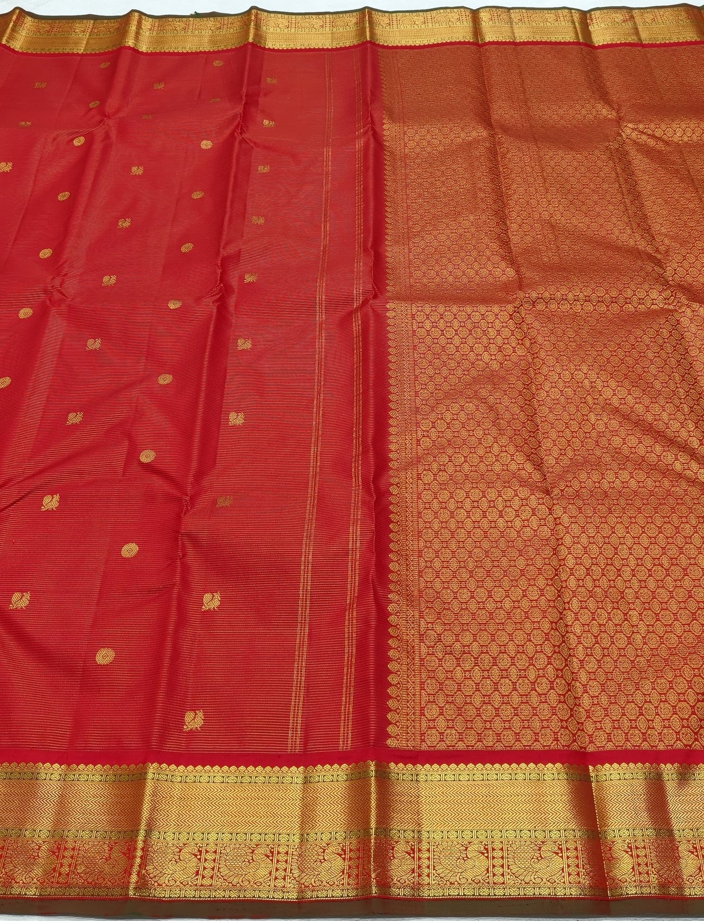 Red and Manthulir Green Handwoven Pure Silk Kanjivaram Saree with Floral Butta and Vairaoosi Weave