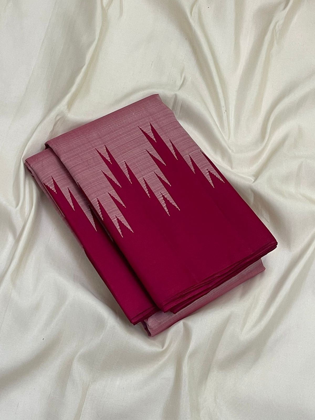 Scarlet red and pink Kanchipuram silk saree body with thazampoo reku pattern, flat laid view